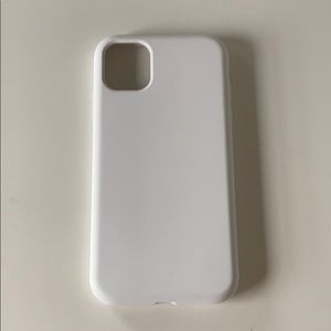 SILICONE CASE (iphone 11)